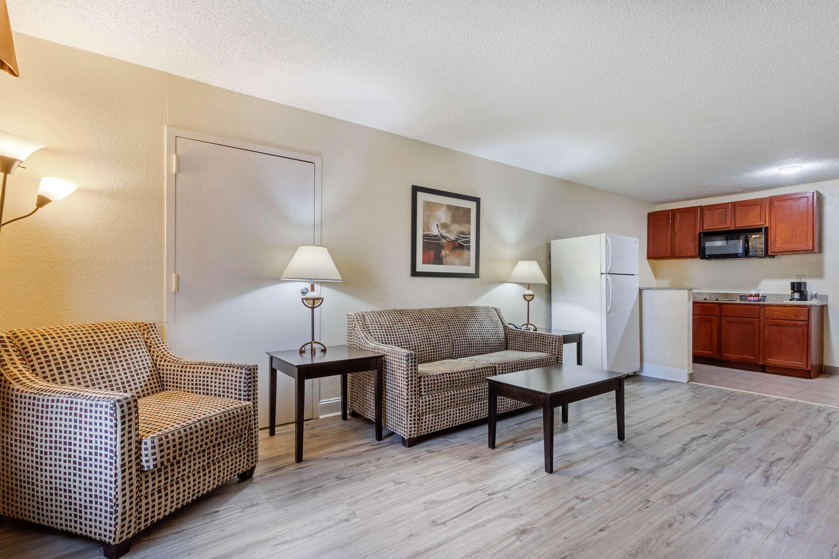 Quality Inn&Suites Lexington Extérieur photo