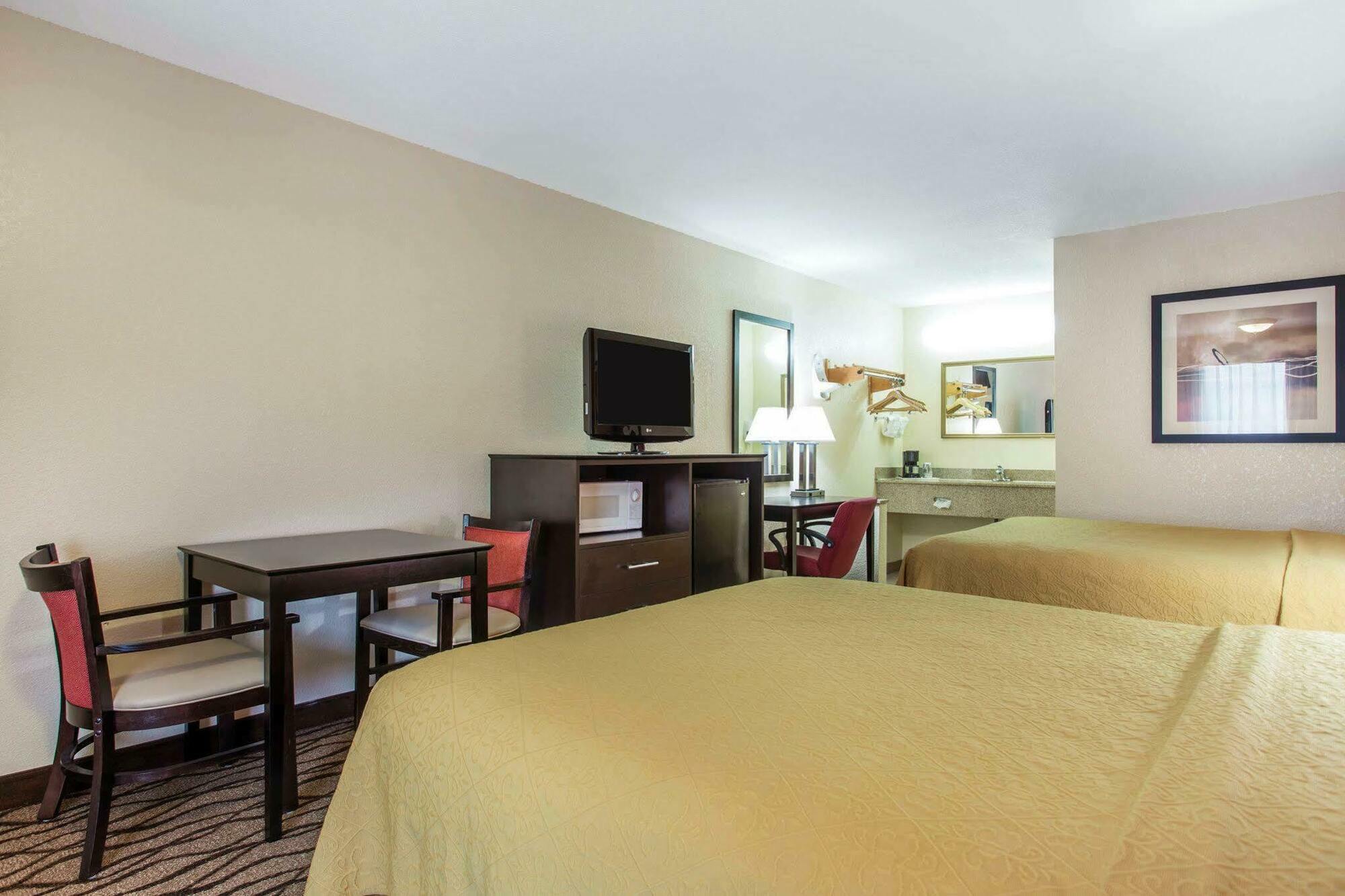Quality Inn&Suites Lexington Extérieur photo